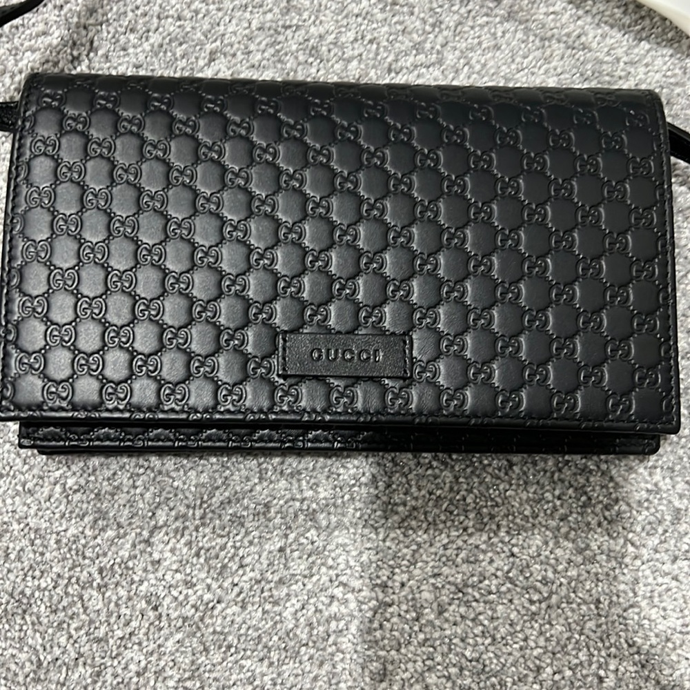 Gucci wallet crossbody